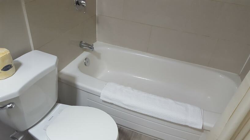 Imagen de la habitación del Hotel Avenue Motel, Mississauga. Foto 10