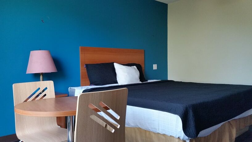 Imagen de la habitación del Hotel Avenue Motel, Mississauga. Foto 16