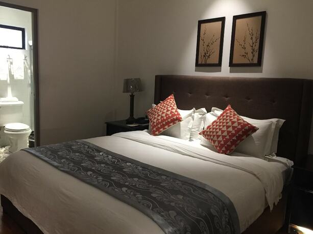 Imagen de la habitación del Hotel Avenue Suites Hotel. Foto 11
