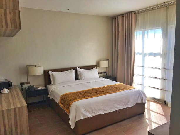 Imagen de la habitación del Hotel Avenue Suites Hotel. Foto 14