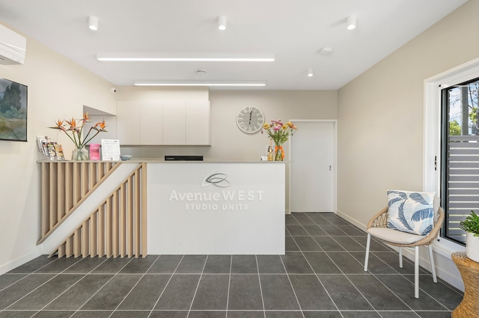 Imagen de los interiores del Hotel Avenue West Studio Units. Foto 16