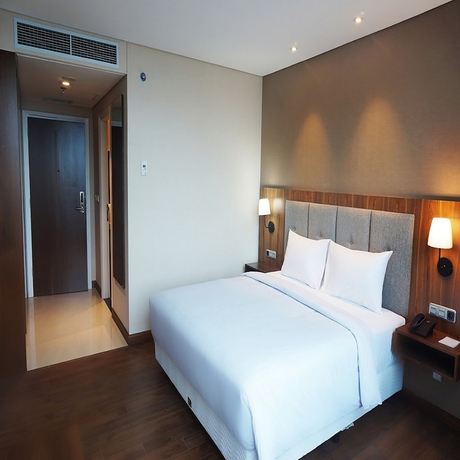 Imagen de la habitación del Hotel Avenzel Hotel and Convention Cibubur. Foto 9
