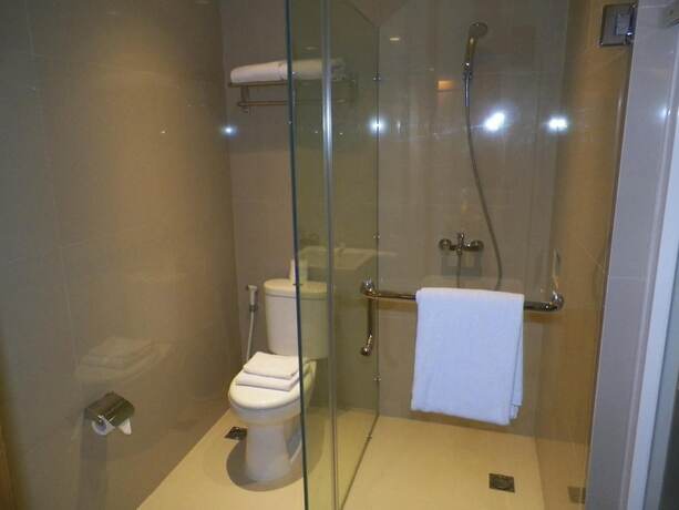 Imagen de la habitación del Hotel Aveon Express Yogyakarta By Daphna International. Foto 19