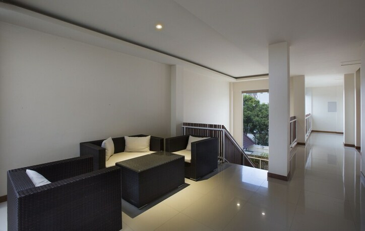 Imagen de los exteriores del Hotel Aveon Express Yogyakarta By Daphna International. Foto 30
