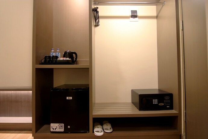 Imagen de la habitación del Hotel Aveon Hotel Yogyakarta. Foto 13