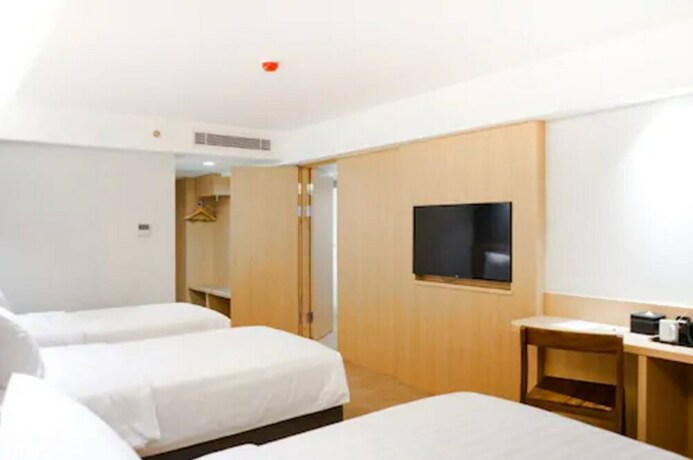 Imagen de la habitación del Hotel Aveta Malioboro. Foto 16