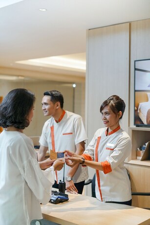 Imagen de los interiores del Hotel Aveta Malioboro. Foto 31