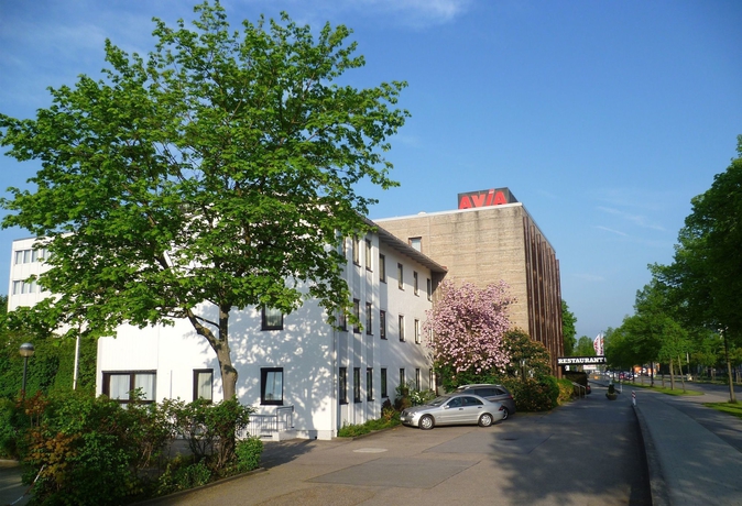 Imagen de los exteriores del Hotel Avia. Foto 9
