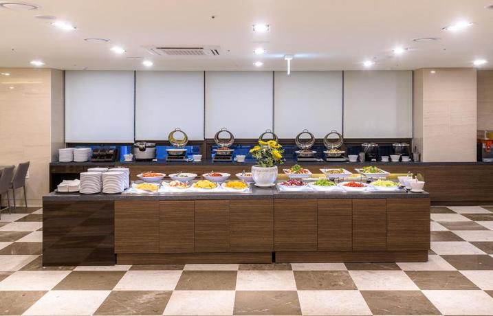Imagen del bar/restaurante del Hotel Avia Hotel Jeju. Foto 2