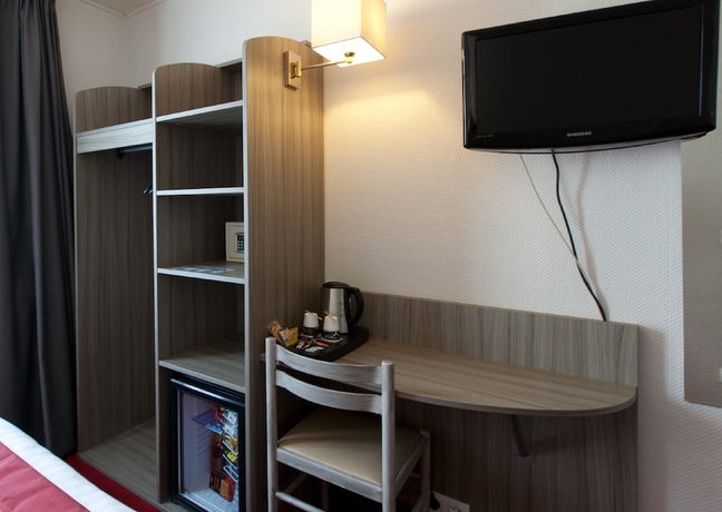 Imagen de la habitación del Hotel Avia Saphir Montparnasse. Foto 7