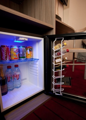 Imagen de la habitación del Hotel Avia Saphir Montparnasse. Foto 9