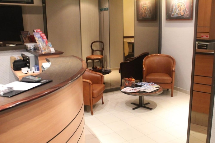 Imagen de los interiores del Hotel Avia Saphir Montparnasse. Foto 14