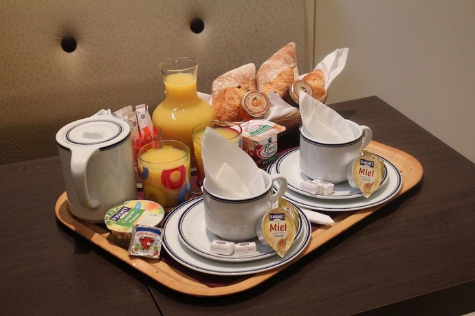 Imagen del bar/restaurante del Hotel Avia Saphir Montparnasse. Foto 5