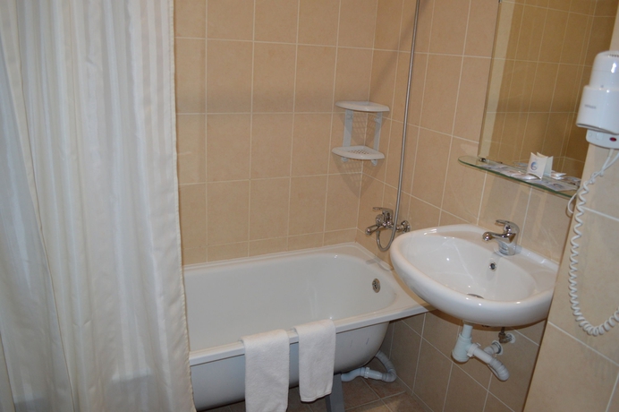 Imagen de la habitación del Hotel Avialuxe. Foto 12