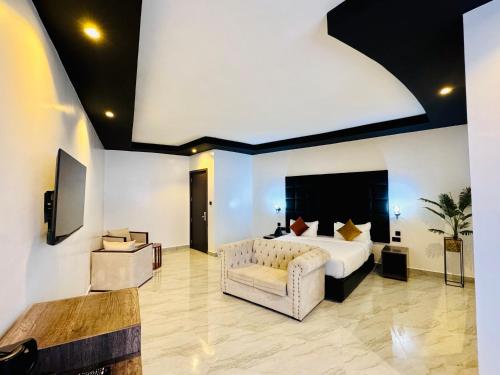 Imagen de la habitación del Hotel Avian Court. Foto 12