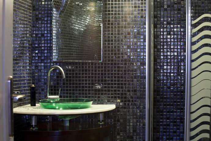 Imagen de la habitación del Hotel Avianto Suites. Foto 4