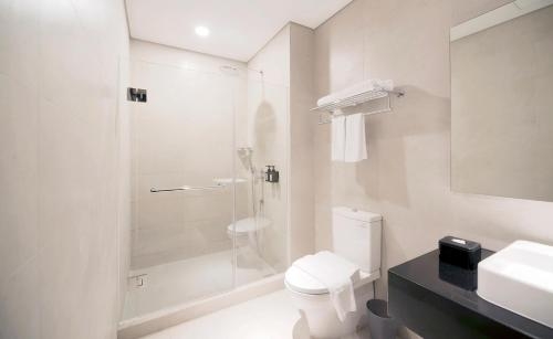 Imagen de la habitación del Hotel Aviary Bintaro. Foto 6