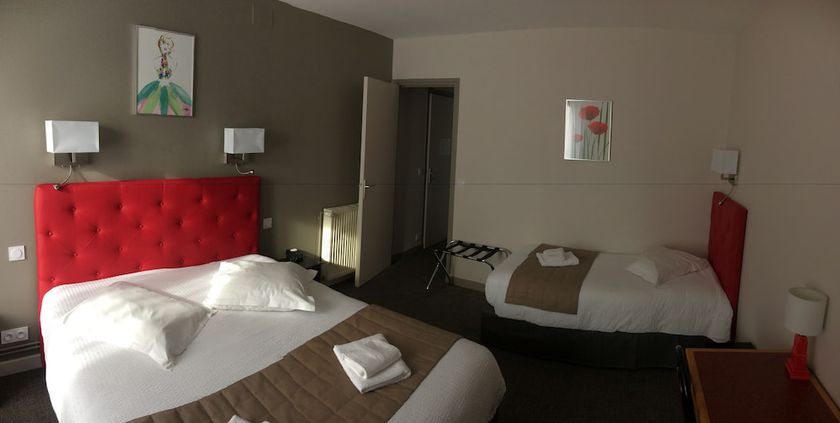 Imagen de la habitación del Hotel Aviation, La Bourboule. Foto 4