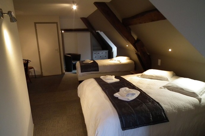 Imagen de la habitación del Hotel Aviation, La Bourboule. Foto 9