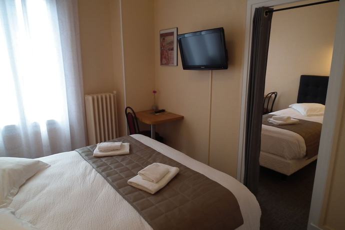 Imagen de la habitación del Hotel Aviation, La Bourboule. Foto 15