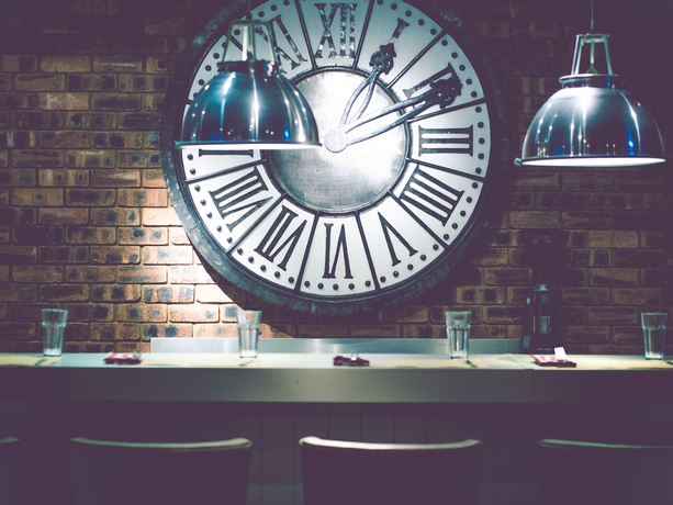 Imagen del bar/restaurante del Hotel Aviator Farnborough. Foto 9