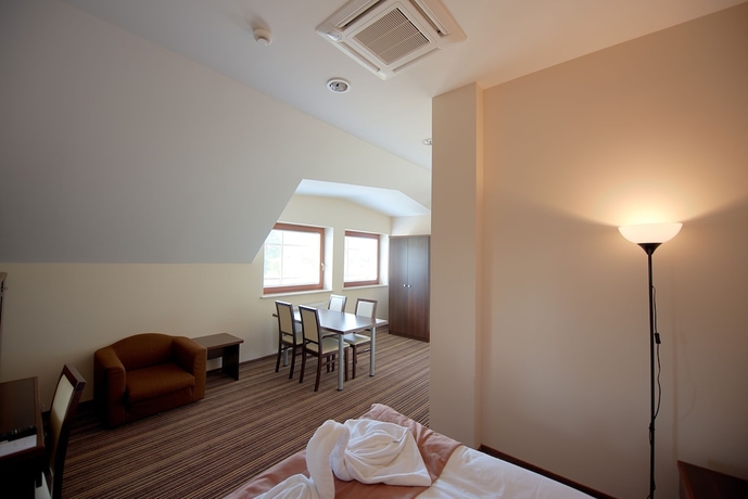 Imagen de la habitación del Hotel Aviator Wellness and Spa. Foto 7