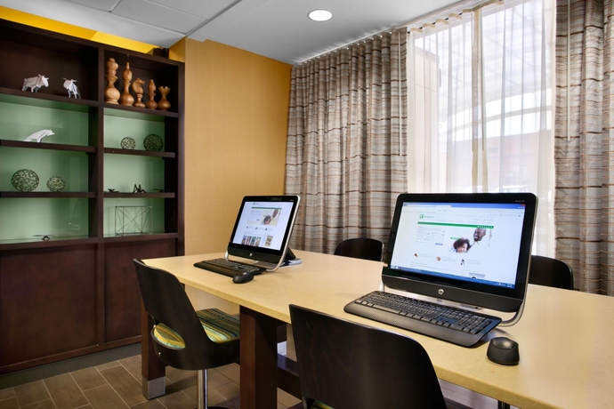 Imagen de los interiores del Hotel Aviator and Suites, Bw Signature Collection. Foto 9