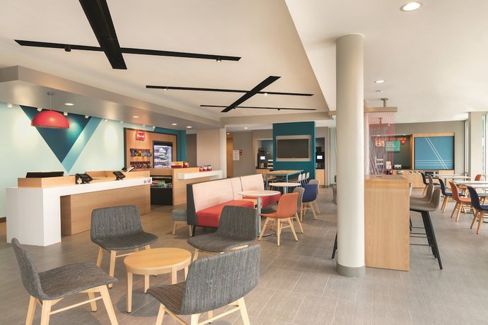 Imagen del bar/restaurante del Hotel Avid Nashville South - Smyrna, An Ihg. Foto 6
