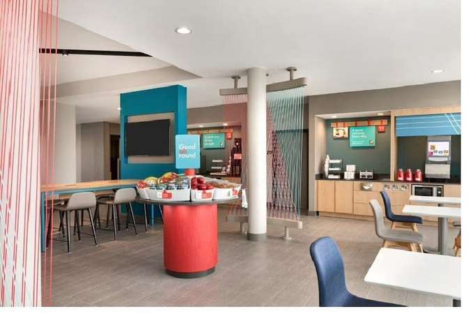 Imagen del bar/restaurante del Hotel Avid Nashville South - Smyrna, An Ihg. Foto 7