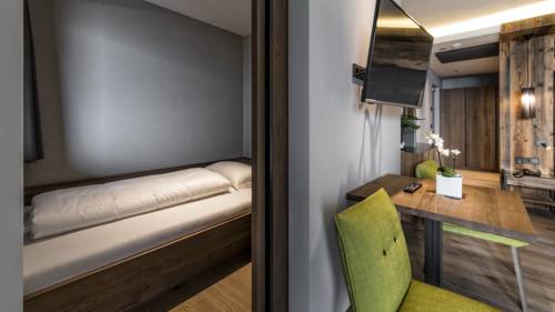 Imagen de la habitación del Hotel Avidea. Foto 7