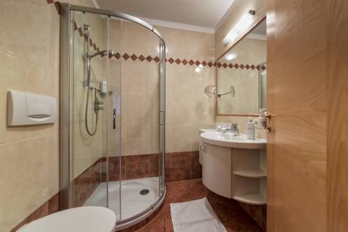 Imagen de la habitación del Hotel Avidea. Foto 16