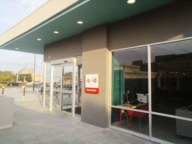Imagen de los exteriores del Hotel Avids Guadalajara Av Vallarta PTE, an IHG. Foto 9