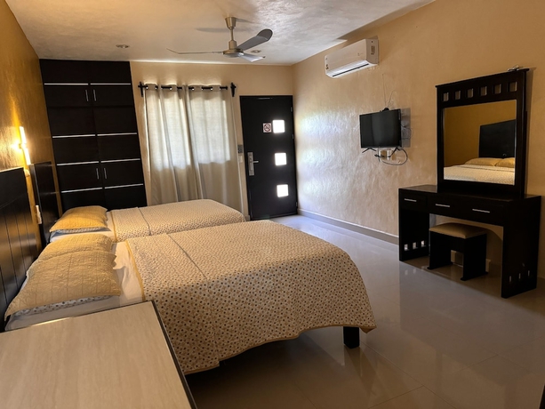 Imagen de la habitación del Hotel Avila. Foto 13