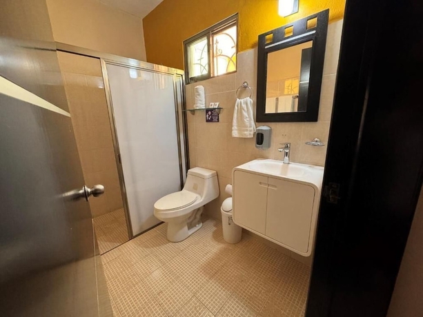 Imagen de la habitación del Hotel Avila. Foto 15