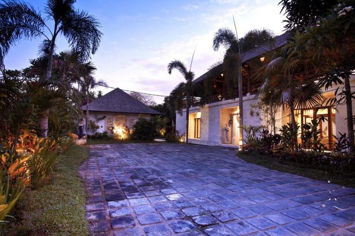 Imagen general del Hotel Avillion Villa Cinta @Sanur, Bali. Foto 3