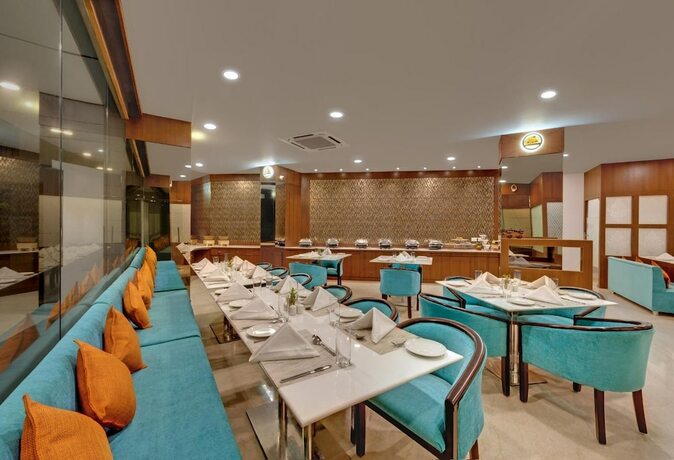Imagen del bar/restaurante del Hotel Avins Beacon. Foto 19