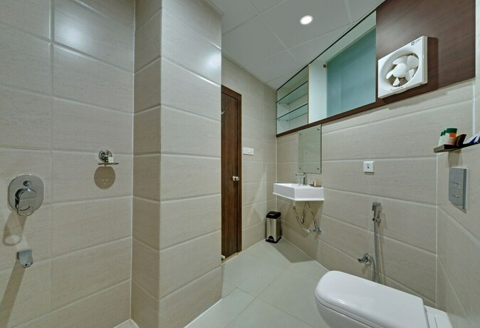 Imagen de la habitación del Hotel Avins Beacon. Foto 21