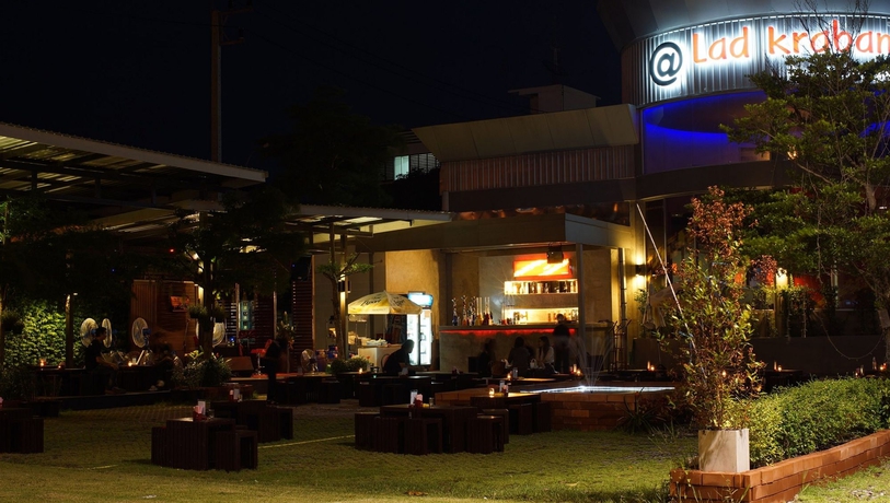 Imagen del bar/restaurante del Hotel Avion, Bangkok. Foto 3