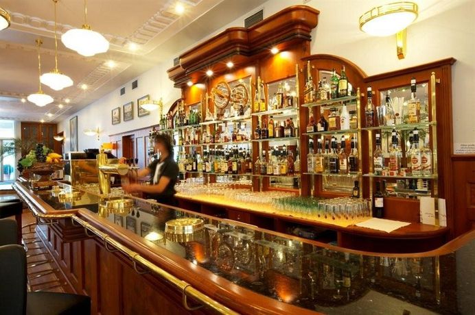 Imagen del bar/restaurante del Hotel Avion, Praga. Foto 5