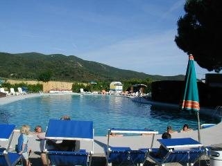 Imagen de la piscina del Hotel Aviotel Residence. Foto 6