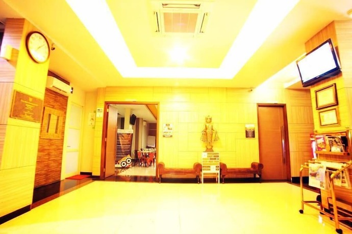 Imagen de los interiores del Hotel Avirahotel Panakkukang. Foto 12