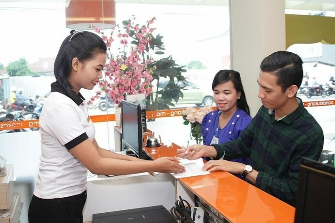 Imagen de los interiores del Hotel Avirahotel Panakkukang. Foto 13