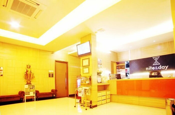 Imagen de los interiores del Hotel Avirahotel Panakkukang. Foto 16