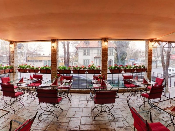 Imagen general del Hotel Avis. Foto 2