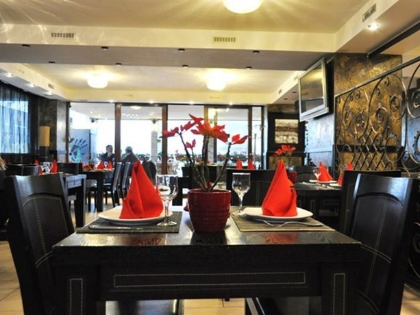 Imagen general del Hotel Avis. Foto 5