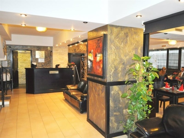 Imagen general del Hotel Avis. Foto 6