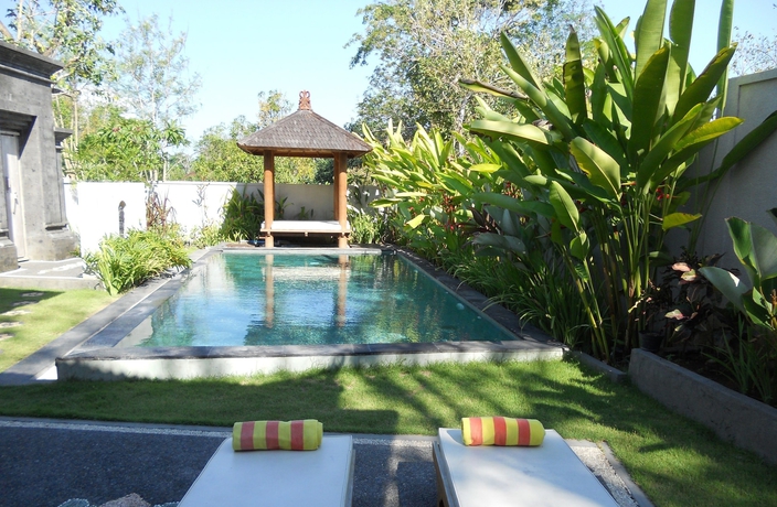 Imagen de la piscina del Hotel Avisara Villa. Foto 18