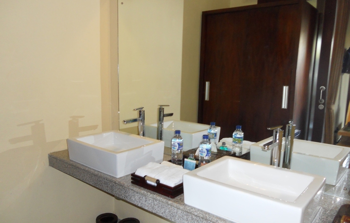 Imagen de la habitación del Hotel Avisara Villa. Foto 12
