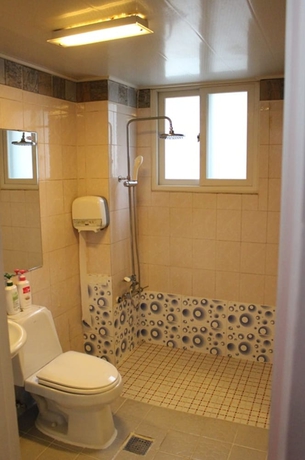 Imagen de la habitación del Hotel Avishong Motel. Foto 16