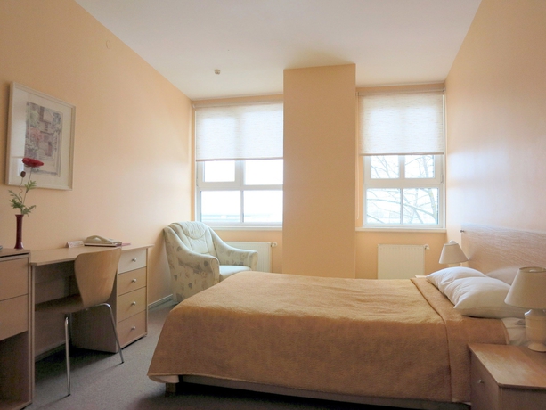 Imagen de la habitación del Hotel Avitar. Foto 2